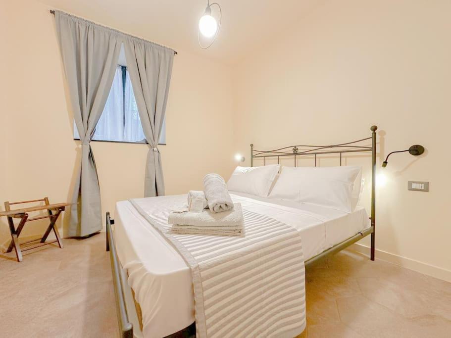 Free Parking Suite Con Wifi - Netflix - Ac Diano San Pietro Exterior foto